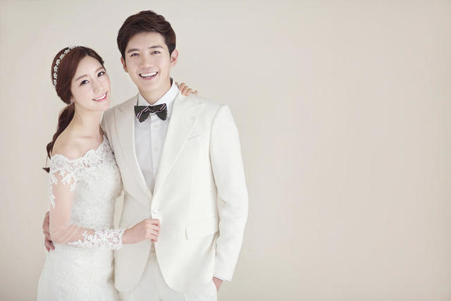 结婚婚纱照摆哪里好