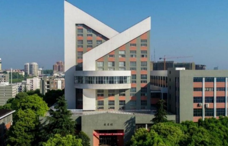 湖北三峡职业技术学院面积多大