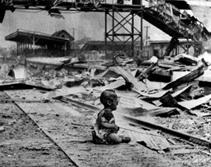 下面照片名为“Chinese Baby”,于1937年出现在美国郝斯特报刊上,并迅速传遍世界各地。这一照片的流传A.宣传 下面照片名为“Chinese Baby”,于1937年出现在美国郝斯特报刊上,并迅速传遍世界各地。这一照片的流传A.宣传