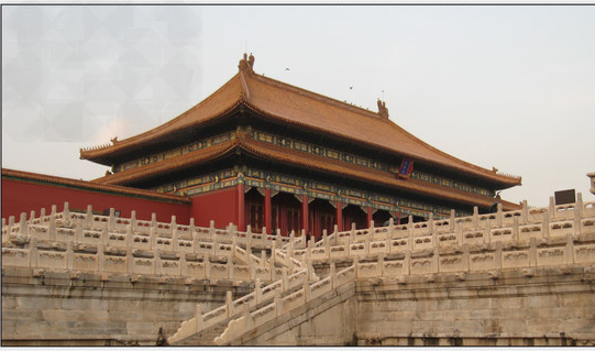 某外国古建筑学会准备参观最具有中国特色的古代建筑，旅行社的导游应该推荐他们去参观[ ]A． 避暑山庄B． 万里长城C． 故宫D．