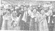 1953年,朝鲜战争结束后,大批朝鲜、韩国民众因为战争而离散。1985年,朝韩双方进行了第一次大规模离散家属的互访。以下说法正确的是①朝鲜分裂根源于 1953年,朝鲜战争结束后,大批朝鲜、韩国民众因为战争而离散。1985年,朝韩双方进行了第一次大规模离散家属的互访。以下说法正确的是①朝鲜分裂根源于