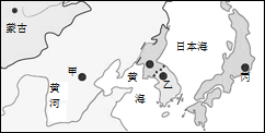 读东亚部分地区图,完成题小题1:图中甲乙丙三地气候特征的差异最明显的表现是:①气温年较差②降水量的季节变化③夏季风风向和影响时间长短④高温期与多雨期不一致A.① 读东亚部分地区图,完成题小题1:图中甲乙丙三地气候特征的差异最明显的表现是:①气温年较差②降水量的季节变化③夏季风风向和影响时间长短④高温期与多雨期不一致A.①
