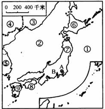 读“日本图”回答:写出图中序号所代表的地理事物名称:②___________海、③__________ ④__________(邻国 读“日本图”回答:写出图中序号所代表的地理事物名称:②___________海、③__________ ④__________(邻国