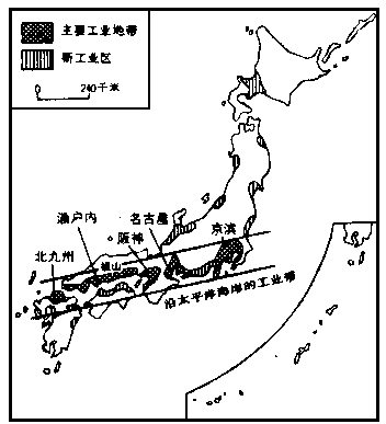 阅读资料及图,回答下列问题: 资料:日本境内多山少平原,山区森林茂密,森林覆盖率高达66%,居世界前列。 日本__ 阅读资料及图,回答下列问题: 资料:日本境内多山少平原,山区森林茂密,森林覆盖率高达66%,居世界前列。 日本__