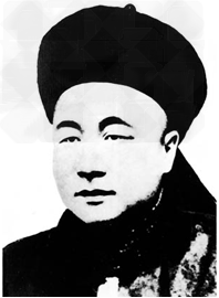 阅读下图:请回答:上图历史人物是___,在甲午中日战争黄海海战中,他指挥____向敌舰撞击,不幸中了鱼雷,全舰官兵壮烈牺牲 阅读下图:请回答:上图历史人物是___,在甲午中日战争黄海海战中,他指挥____向敌舰撞击,不幸中了鱼雷,全舰官兵壮烈牺牲