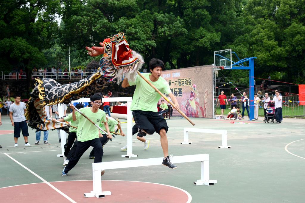 中南大学第五届龙狮锦标赛开赛 中南大学第五届龙狮锦标赛开赛