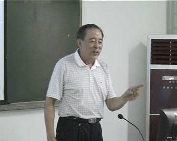 曹绍平教授为吉利大学学子做入学教育讲座 曹绍平教授为吉利大学学子做入学教育讲座