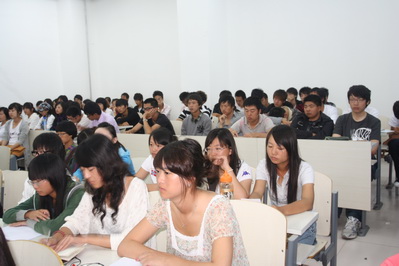首都师范大学张彪教授来科德学院讲学 首都师范大学张彪教授来科德学院讲学
