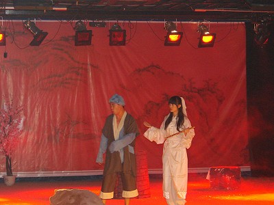 吉利大学大型舞台剧《暗恋桃花源》首演成功 吉利大学大型舞台剧《暗恋桃花源》首演成功