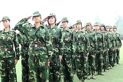 吉利大学新闻与信息传播学院新生畅谈军训体会 吉利大学新闻与信息传播学院新生畅谈军训体会
