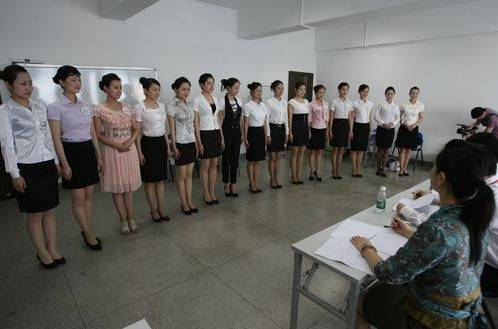轻人职业新宠 北京物资学院空乘专业