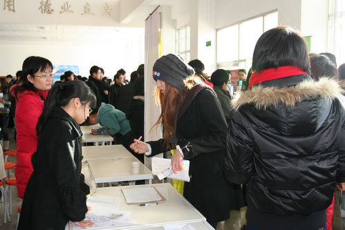 首师大科德学院组织就业宣讲会为学生提供指导 首师大科德学院组织就业宣讲会为学生提供指导