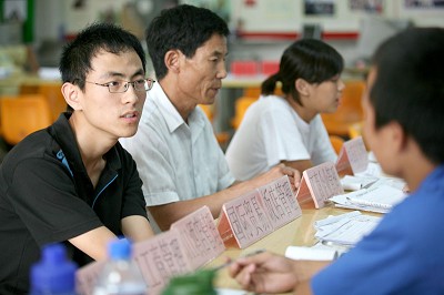 吉利大学圆求学梦想——记09级商学院新生小勇的成长之路 吉利大学圆求学梦想——记09级商学院新生小勇的成长之路