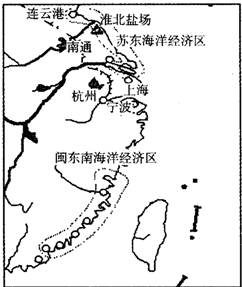 读图22“我国局部海岸带经济开发示意图”,完成下列要求。(10分)比较苏东与闽东南海岸线特征的差异及形成原因。(4分)比较上述两地海岸带不同开发利用 读图22“我国局部海岸带经济开发示意图”,完成下列要求。(10分)比较苏东与闽东南海岸线特征的差异及形成原因。(4分)比较上述两地海岸带不同开发利用