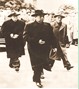 阅读下列材料,回答问题:材料一:周恩来在1954年日内瓦国际会议上。图一图二材料二:中国派出了 阅读下列材料,回答问题:材料一:周恩来在1954年日内瓦国际会议上。图一图二材料二:中国派出了