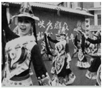 地动山摇,摇不散中华魂魄;山崩地裂,裂不开万众一心。公元2008年5月12日14时28分,一场里氏8.0级的特大地震强袭汶川。从那一刻起,英雄的中国 地动山摇,摇不散中华魂魄;山崩地裂,裂不开万众一心。公元2008年5月12日14时28分,一场里氏8.0级的特大地震强袭汶川。从那一刻起,英雄的中国