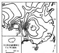读我国部分地区太阳总辐射量图和我国某些城市的地理纬度与年平均日照时数表,分析回答下列问题(6分)城市地区年平均日照时数地理纬度南京上海成都杭州宁波拉萨2 读我国部分地区太阳总辐射量图和我国某些城市的地理纬度与年平均日照时数表,分析回答下列问题(6分)城市地区年平均日照时数地理纬度南京上海成都杭州宁波拉萨2