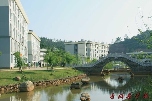 滇西应用技术大学在哪排名第几?重点专业有哪些?2019录取分数线 滇西应用技术大学在哪排名第几?重点专业有哪些?2019录取分数线