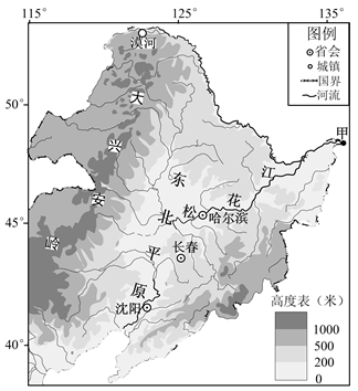 读图1,回答第下题。小题1:图中A.甲地是中国日出最早的地方B.夏至日漠河有极昼现象C.大兴安岭为内、外流区分水岭D.松花江干流有凌汛现象小题2:东北平原A.地 读图1,回答第下题。小题1:图中A.甲地是中国日出最早的地方B.夏至日漠河有极昼现象C.大兴安岭为内、外流区分水岭D.松花江干流有凌汛现象小题2:东北平原A.地