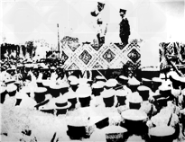 观察下图:请回答:北伐军的誓师大会是哪一年召开的?____________________________________________ 观察下图:请回答:北伐军的誓师大会是哪一年召开的?____________________________________________