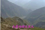 长征是中国历史上波澜壮阔的史诗,它给后人留下了宝贵的物质和精神财富。某班的历史兴趣小组围绕工农红军长征展开“主题学习活动”。毛泽东《长征》红军不怕远 长征是中国历史上波澜壮阔的史诗,它给后人留下了宝贵的物质和精神财富。某班的历史兴趣小组围绕工农红军长征展开“主题学习活动”。毛泽东《长征》红军不怕远