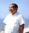 江泽民同志2001年在评价一位伟人时深情地说:先生是站在时代前列的历史伟人,是伟大的爱国主义者,是中国民主革命的伟大先驱。他为追求民族独立、民主自由 江泽民同志2001年在评价一位伟人时深情地说:先生是站在时代前列的历史伟人,是伟大的爱国主义者,是中国民主革命的伟大先驱。他为追求民族独立、民主自由