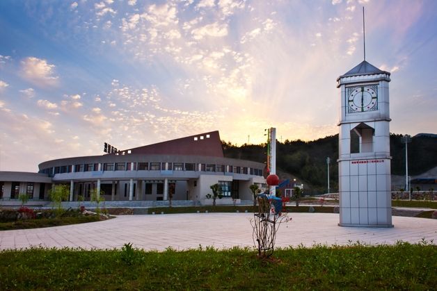 福建商学院是几本有几个校区?排名全国第几?学费一年多少? 福建商学院是几本有几个校区?排名全国第几?学费一年多少?