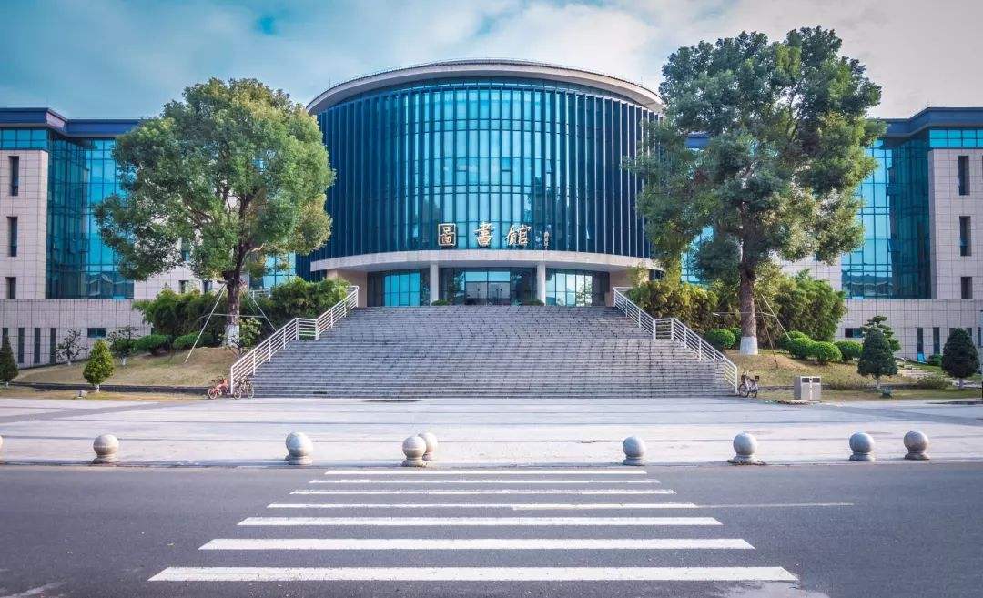东莞理工学院是几本为什么这么出名是211吗?排名第几学费多少? 东莞理工学院是几本为什么这么出名是211吗?排名第几学费多少?
