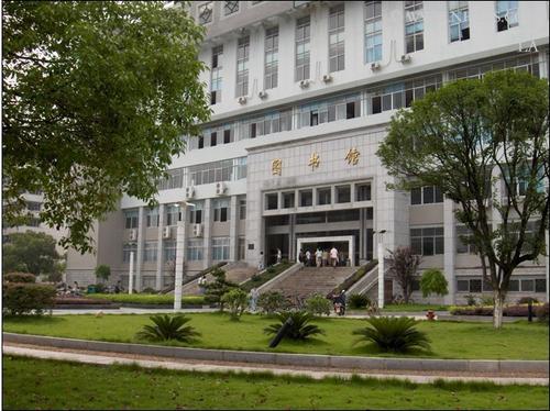 南华大学是几本专业有哪些?具体地址在哪排名全国第几学费多少? 南华大学是几本专业有哪些?具体地址在哪排名全国第几学费多少?