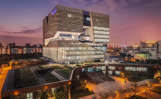 中外合作的二本值得上吗?二本中外合作大学最好的是哪几所揭秘 中外合作的二本值得上吗?二本中外合作大学最好的是哪几所揭秘