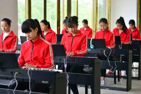 重庆女生学艺术教育专业好不好找工作 重庆女生学艺术教育专业好不好找工作,重庆幼师专科学校