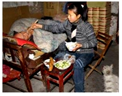 她是一朵“苦菜花”:她一出生就遭遗弃,年近60的农民王志全夫妇收养了她。4个月后,养母病逝了。她只得与年迈的养父相依为命。她叫王兆华,是安徽 她是一朵“苦菜花”:她一出生就遭遗弃,年近60的农民王志全夫妇收养了她。4个月后,养母病逝了。她只得与年迈的养父相依为命。她叫王兆华,是安徽