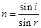如图所示,一个横截面为直角三角形的三棱镜,∠A=30°,∠C=90°,三棱镜材料的折射率。一条与BC面夹角为的光线射向BC面,经过AC面一次反射,再从AB面射出 如图所示,一个横截面为直角三角形的三棱镜,∠A=30°,∠C=90°,三棱镜材料的折射率。一条与BC面夹角为的光线射向BC面,经过AC面一次反射,再从AB面射出