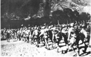 建国60周年庆典,国旗护卫队从人民英雄纪念碑出发到国旗升起的地方,整个过程一共169步,寓意169年来中华民族不平凡的复兴历程。阅读下列材料,回答问 建国60周年庆典,国旗护卫队从人民英雄纪念碑出发到国旗升起的地方,整个过程一共169步,寓意169年来中华民族不平凡的复兴历程。阅读下列材料,回答问