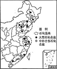 下图示意我国东部主要石化基地和企业的分布。完成小题。小题1:图中兼有资源和市场区位优势的石化基地是A.①B.②C.③D.④小题2:④地接受境外石化产业转移将首先 下图示意我国东部主要石化基地和企业的分布。完成小题。小题1:图中兼有资源和市场区位优势的石化基地是A.①B.②C.③D.④小题2:④地接受境外石化产业转移将首先