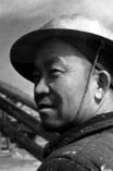 2012年中共“十八大”将在北京召开,为此,某校开展以宣传新中国建设成果为主题的图片展,请你参与,根据下列图片完成展出要求。人物篇:他们(指下 2012年中共“十八大”将在北京召开,为此,某校开展以宣传新中国建设成果为主题的图片展,请你参与,根据下列图片完成展出要求。人物篇:他们(指下