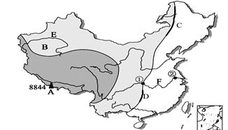 读图 “中国地势三级阶梯示意图”,完成问题。图中第二、三级阶梯的界线是:大兴安岭—太行山脉—巫山—D__________。图中E河流是__ 读图 “中国地势三级阶梯示意图”,完成问题。图中第二、三级阶梯的界线是:大兴安岭—太行山脉—巫山—D__________。图中E河流是__