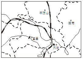 读“武汉市图”回答问题。武汉是江和江的汇合处,)图中城市的区位选择反映我国南方城市分布的一般规律是______。沿河城市除分布在河流汇合处外还常 读“武汉市图”回答问题。武汉是江和江的汇合处,)图中城市的区位选择反映我国南方城市分布的一般规律是______。沿河城市除分布在河流汇合处外还常