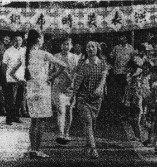“社会史”是人类全部历史的浓缩,伴随着新课程的实施,社会史范式也逐渐进入了高考命题人的视野。请回答下列有关中国近代社会史的几个问题:下列三幅图 “社会史”是人类全部历史的浓缩,伴随着新课程的实施,社会史范式也逐渐进入了高考命题人的视野。请回答下列有关中国近代社会史的几个问题:下列三幅图