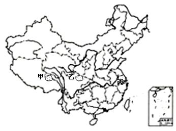 读我国甲、乙、丙三地区位置、海拔、气候、土地利用、农作物等相关资料,回答下列问题:根据表内已提供的地理信息,运用所学的知识,将下列各项目资料中的英文字母代 读我国甲、乙、丙三地区位置、海拔、气候、土地利用、农作物等相关资料,回答下列问题:根据表内已提供的地理信息,运用所学的知识,将下列各项目资料中的英文字母代
