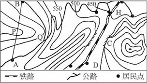 下图是“某山区交通线与居民点分布图”,读图完成下列问题。 图中公路AH段线路的分布特点是__________,其目的是为了避开______________ 下图是“某山区交通线与居民点分布图”,读图完成下列问题。 图中公路AH段线路的分布特点是__________,其目的是为了避开______________