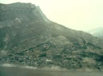 什么是滑坡崩岸观测? 湖北秭归长江北岸新滩大滑坡
