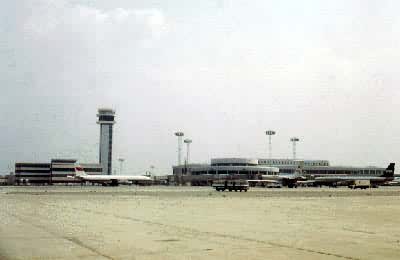 什么是飞机场工程? 北京首都国际航空港客机坪