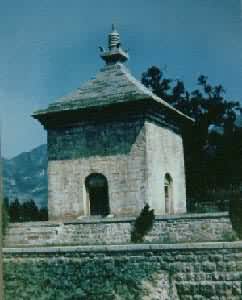什么是神通寺四门塔? 山东历城神通寺四门塔,中国现在最早的亭阁式石塔,611年建