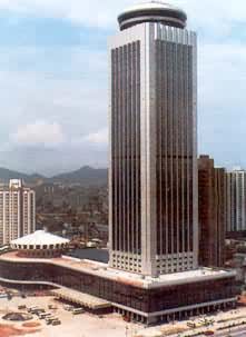 什么是办公楼? 深圳国际贸易中心大厦,1986年建成时为中国最高建筑(160米),湖北省工业建筑设计院设计