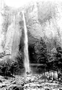 什么是雁荡山风景区? 乐清县雁荡山大龙湫