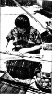 玛雅人是什么? 危地马拉玛雅妇女在织布