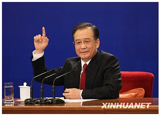 一年一度的“两会”,处处有民生,处处有民意。关注民生、改善民生又一次成为今年“两会”的最大亮点。让 我们一道采撷总理经典话语中几朵美丽的浪花,去迎接 一年一度的“两会”,处处有民生,处处有民意。关注民生、改善民生又一次成为今年“两会”的最大亮点。让 我们一道采撷总理经典话语中几朵美丽的浪花,去迎接