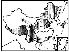 阅读下图及有关材料,回答下列问题: 材料:一般年份,5月中旬,夏季风开始在我国南部沿海登陆,这里最早进入雨季。6月中旬,夏季风进 阅读下图及有关材料,回答下列问题: 材料:一般年份,5月中旬,夏季风开始在我国南部沿海登陆,这里最早进入雨季。6月中旬,夏季风进