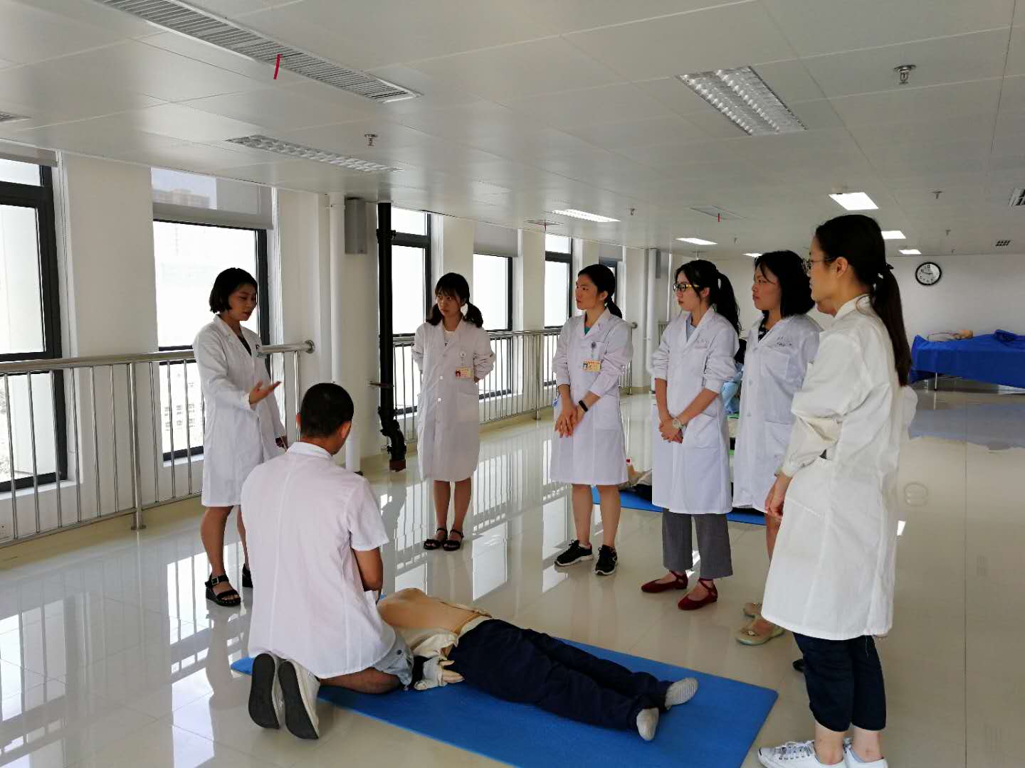 医学属于文科还是理科?文科生可以学医吗报考哪些医科大学和专业 医学属于文科还是理科?文科生可以学医吗报考哪些医科大学和专业